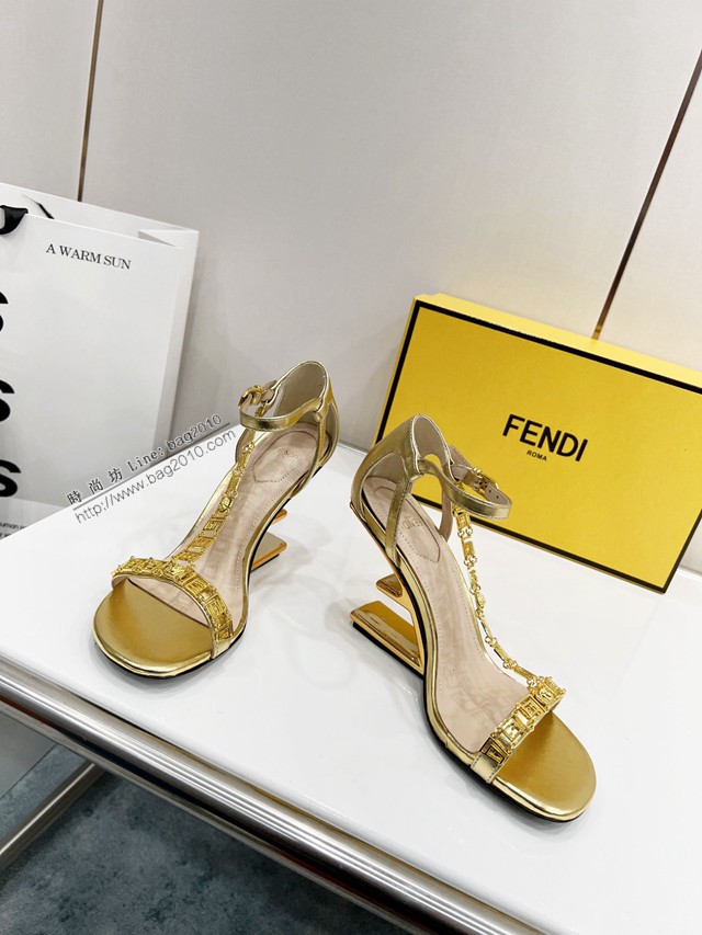 Fendi高捷手範思哲聯名款平底拖鞋 芬迪First鞋 金色金屬斜對角F形立體鞋跟 dx3452